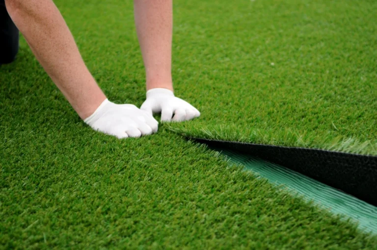How to Avoid Turf Seam Visibility: The Professional’s Pillar Guide