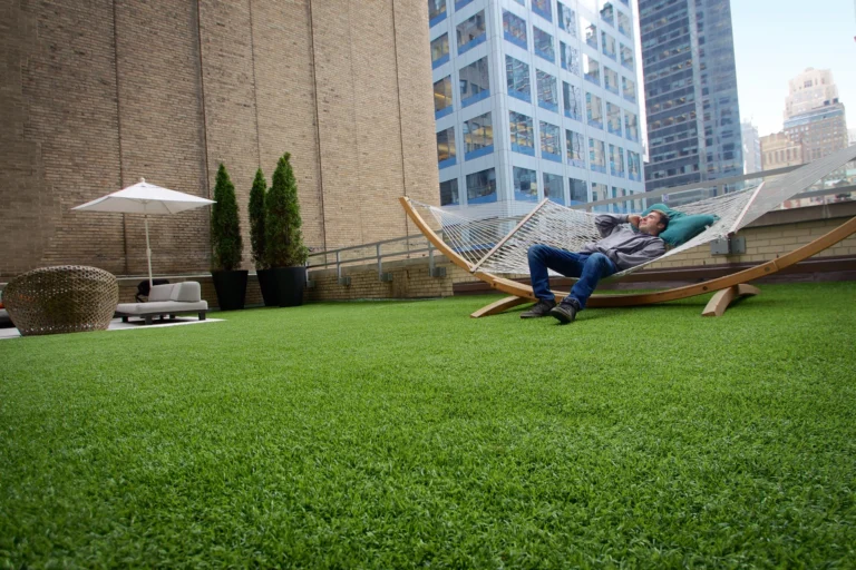 Rooftop Turf Guide: Technical Engineering and Architectural Integration